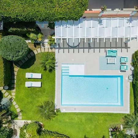 Private Modern In Villa