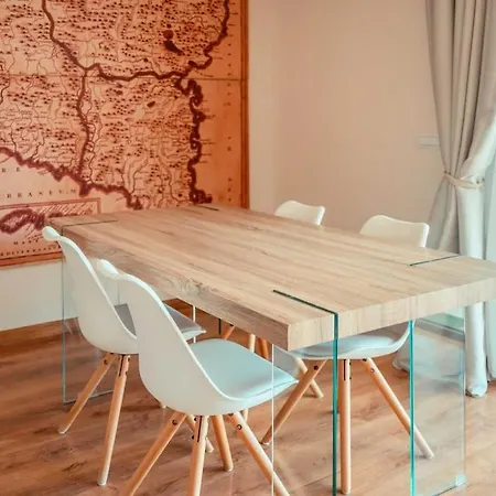 Private Modern In