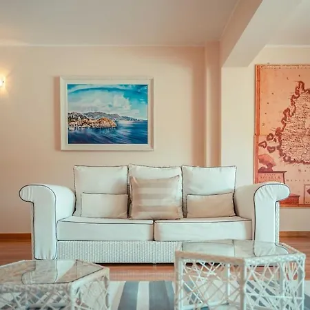 Private Modern In