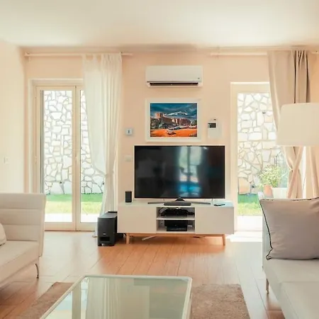 Private Modern In * Taormina