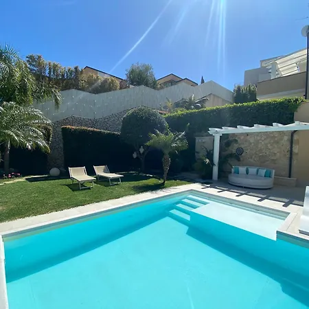 Villa Private Modern In