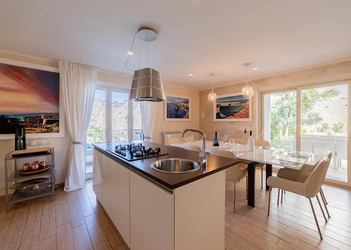 Private Modern In *